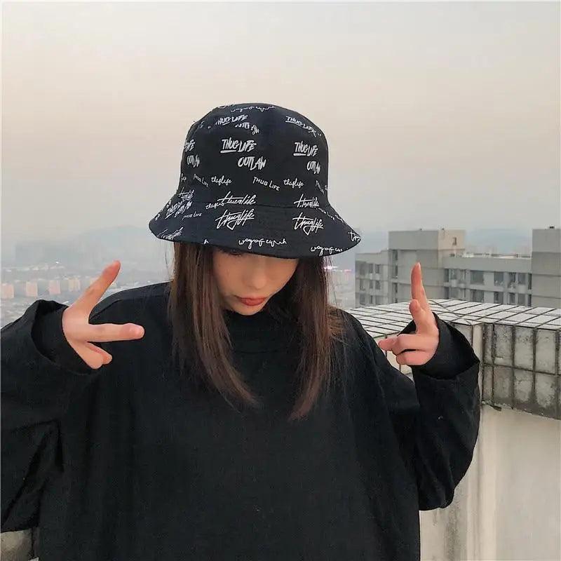 Reversible black and white cotton bucket hat for men and women
