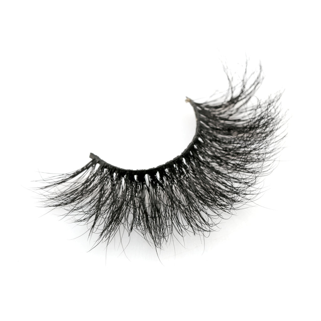 VIP Long Dramatic Mink Lashes – Bold Black Volumizing Lash Set