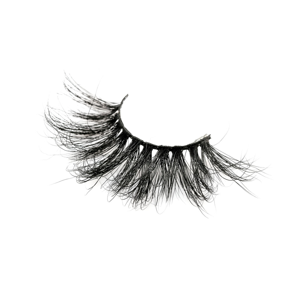 VIP Long Dramatic Mink Lashes – Bold Black Volumizing Lash Set