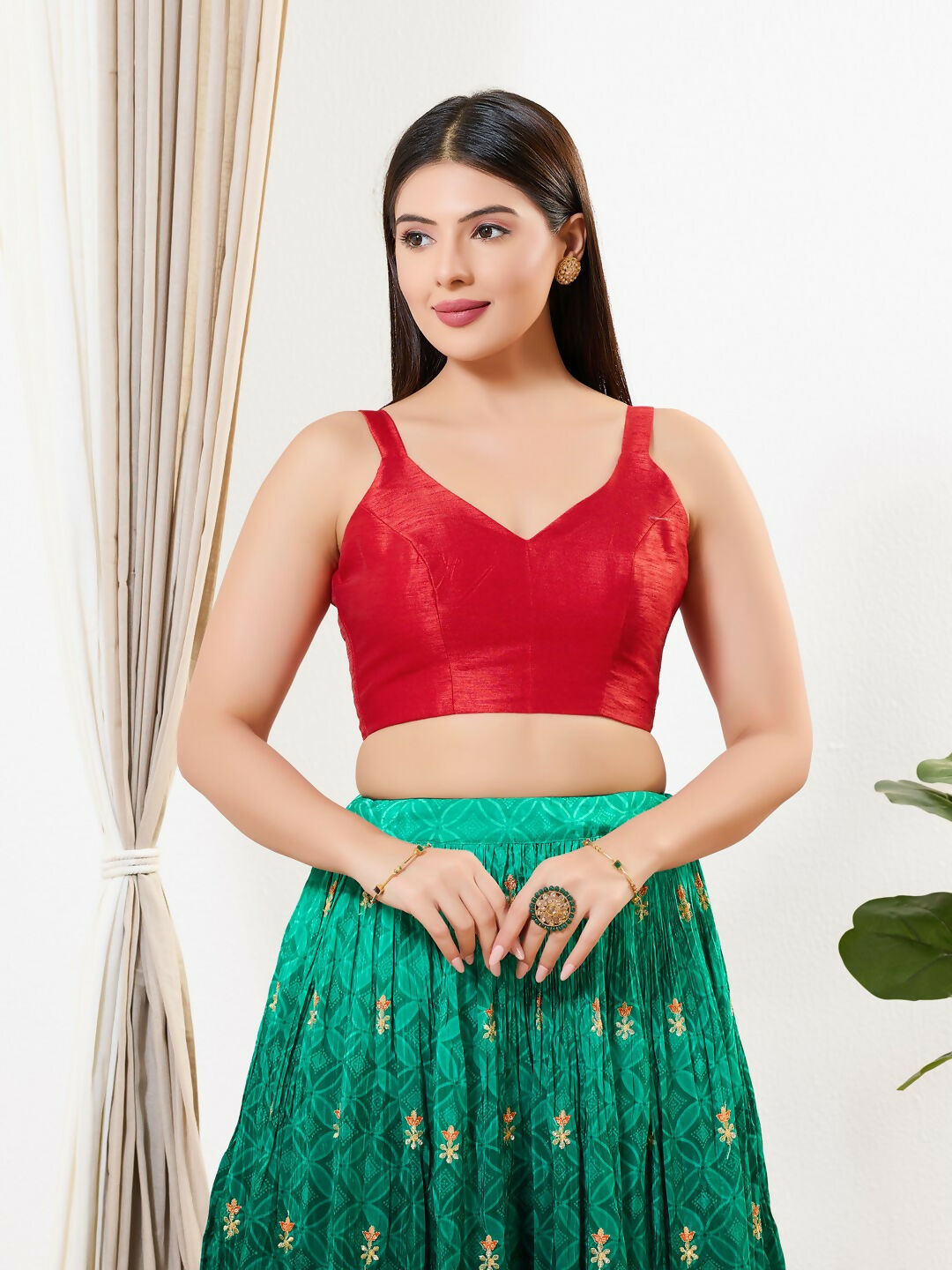 Luxurious red mulberry silk sleeveless blouse with sweetheart neck