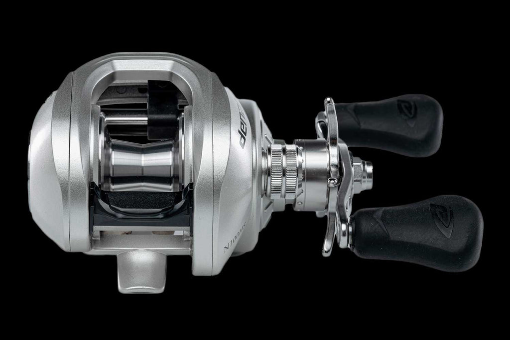 Novus Silver Low-Profile Baitcasting Reel 7 Bearing System - Image 4