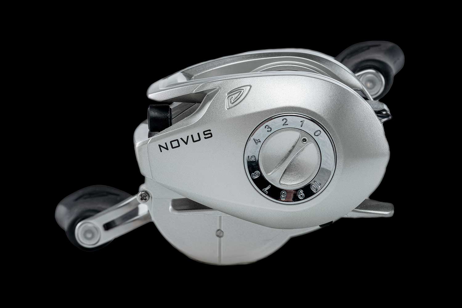 Novus Silver Low-Profile Baitcasting Reel 7 Bearing System - Image 2