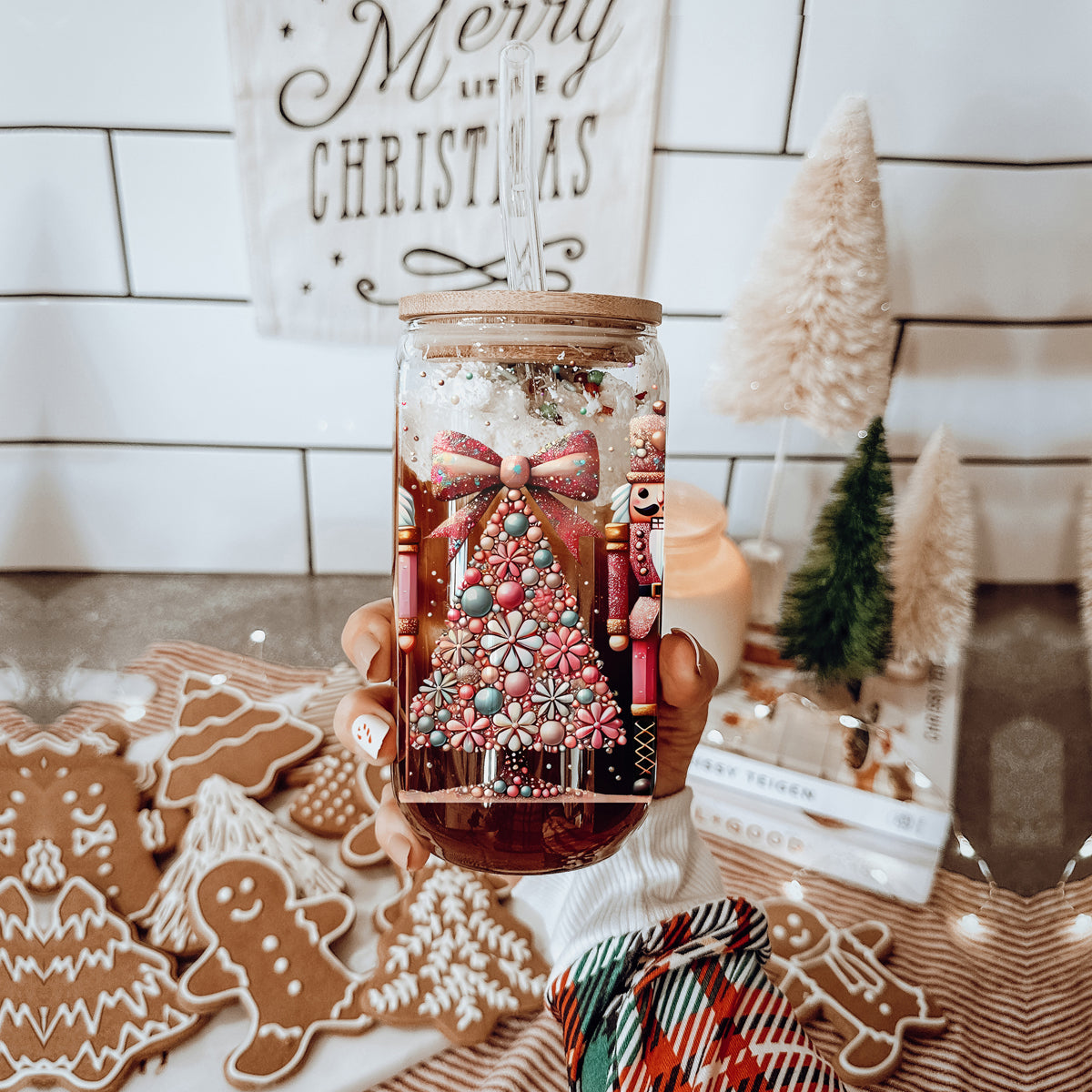 Nutcracker Glam 17oz