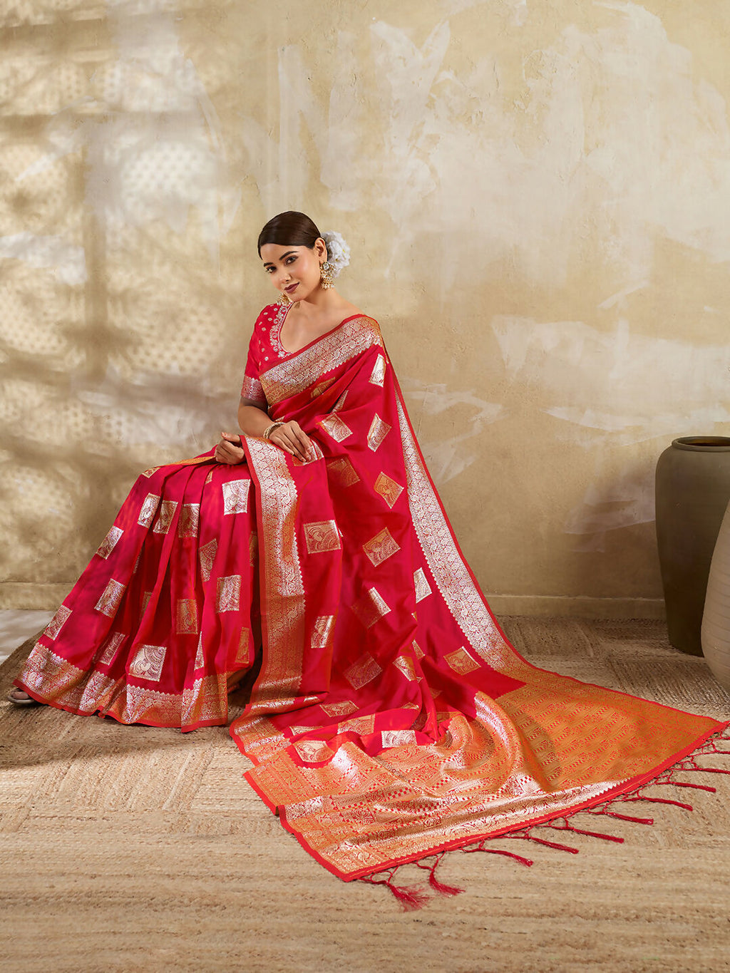 Elegant Red Silk Blend Saree with Matching Blouse