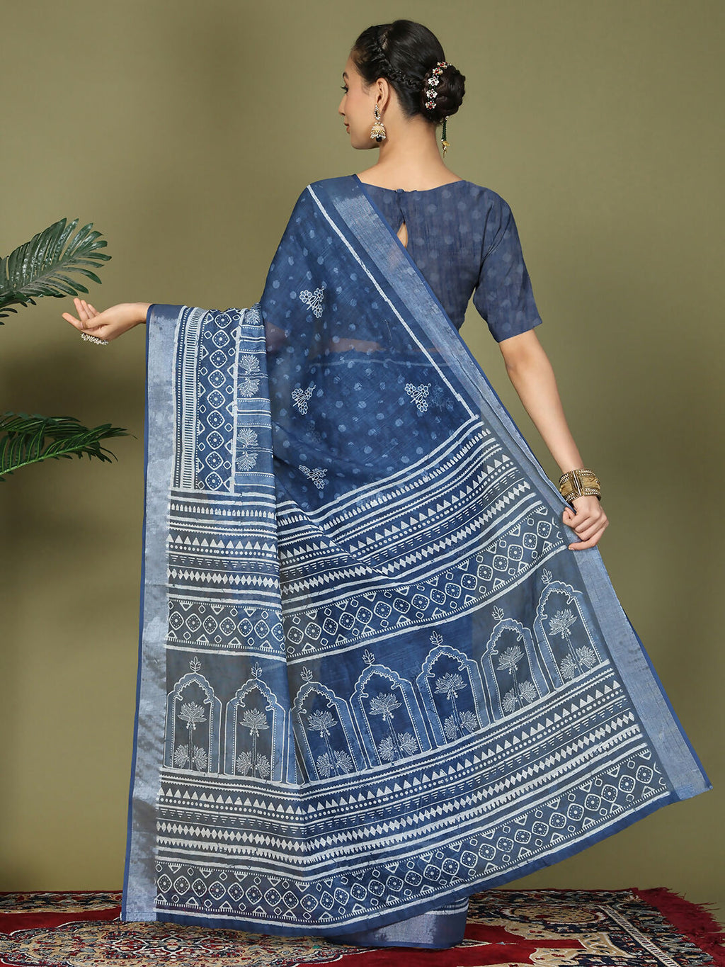 Blue Cotton Saree with Matching Blouse Piece