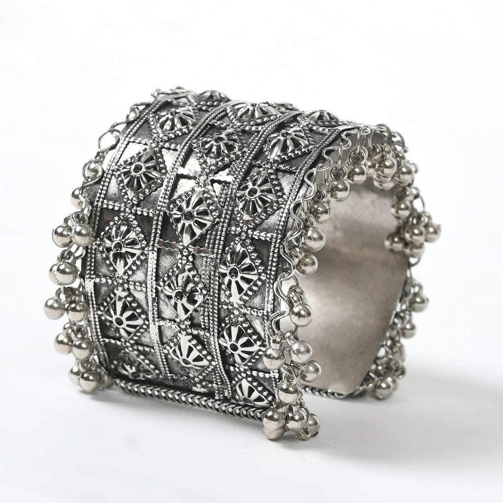 Joharkamal Oxidised Silver-Plated Ghungroo Handcraft Bracelet