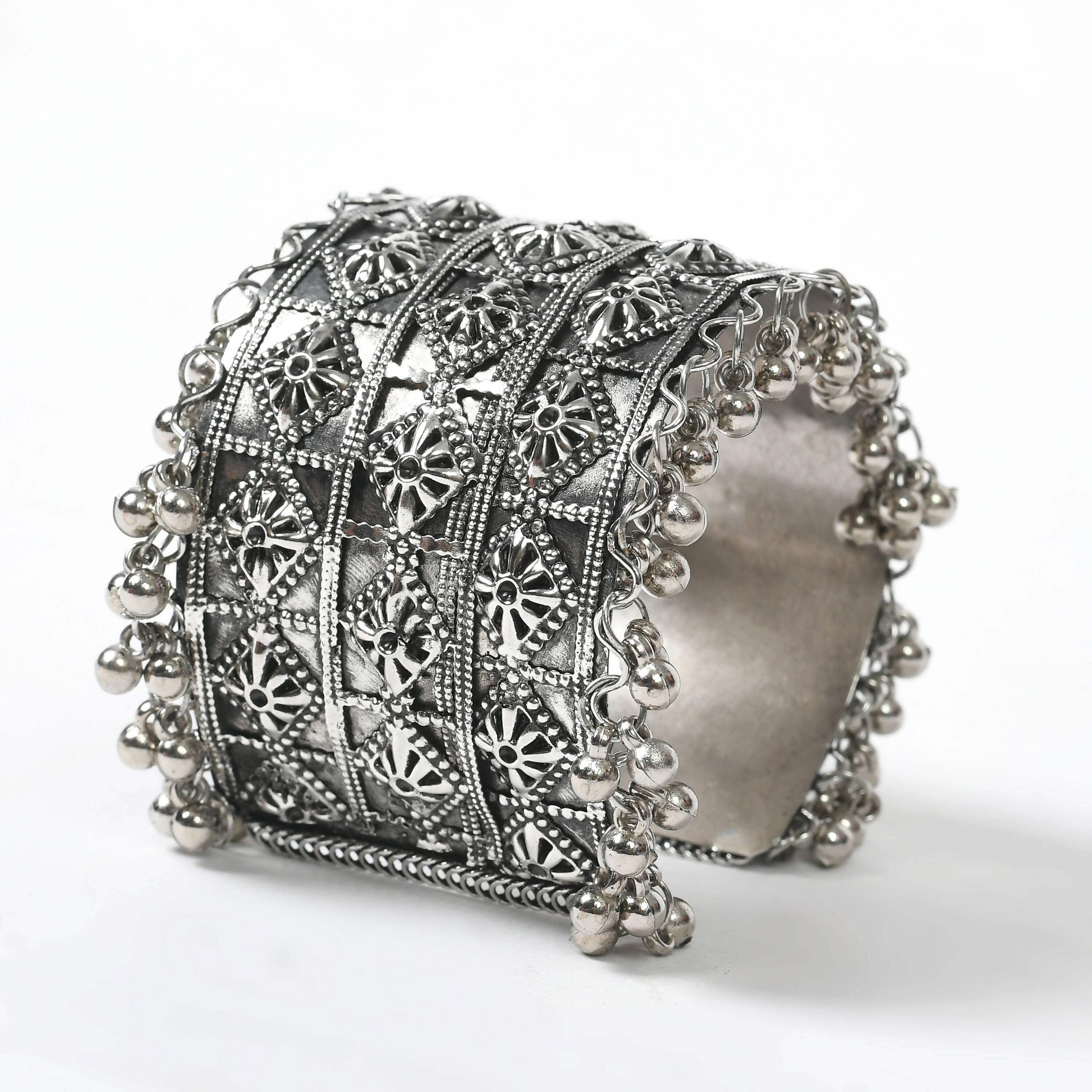 Joharkamal Oxidised Silver-Plated Ghungroo Handcraft Bracelet