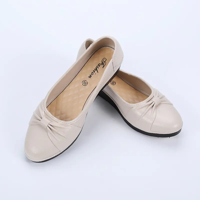 Women's Comfortable Low-Top Faux Leather Wedge Flats - Image 22