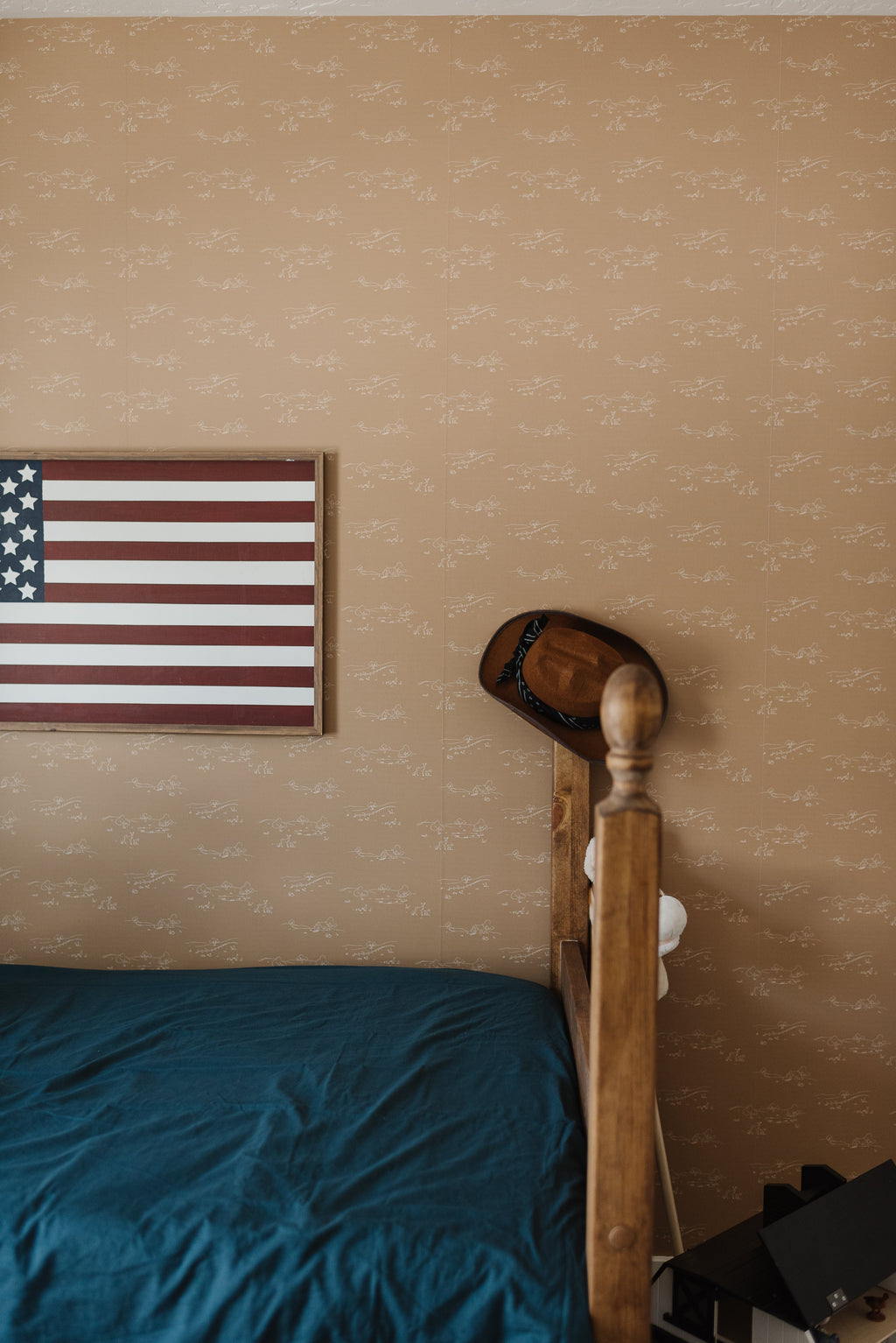Bennet Wallpaper in Tan and Cream Traditional Farmhouse