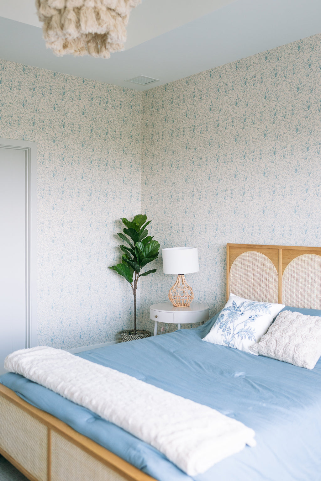 Austen Floral Cottagecore Wallpaper - White & Blue