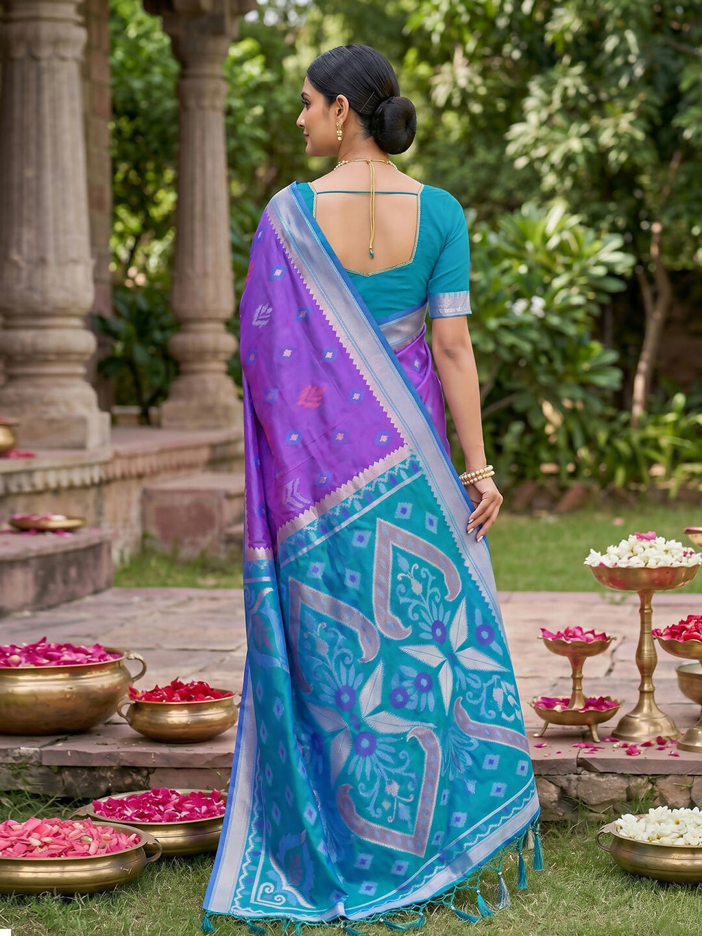 Elegant Purple Soft Silk Saree with Matching Blouse Piece