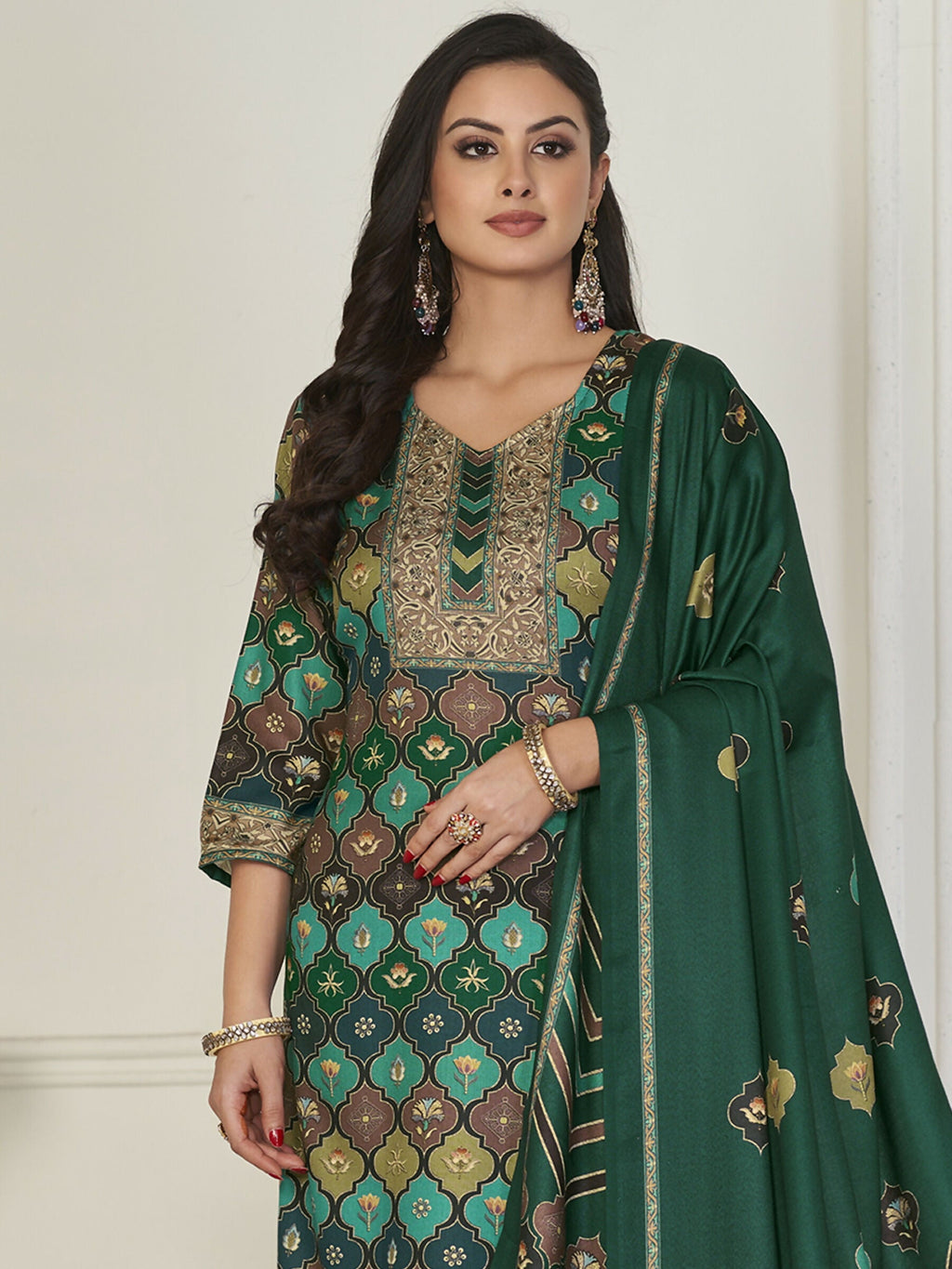Women's Multicolor Pashmina Geometric Digital Print Kurta Set