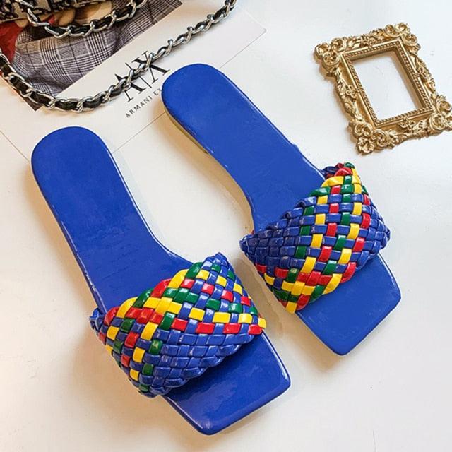 Women's Open-Toe Flat Sandals with Charm Detail Slip-On Beach Slides