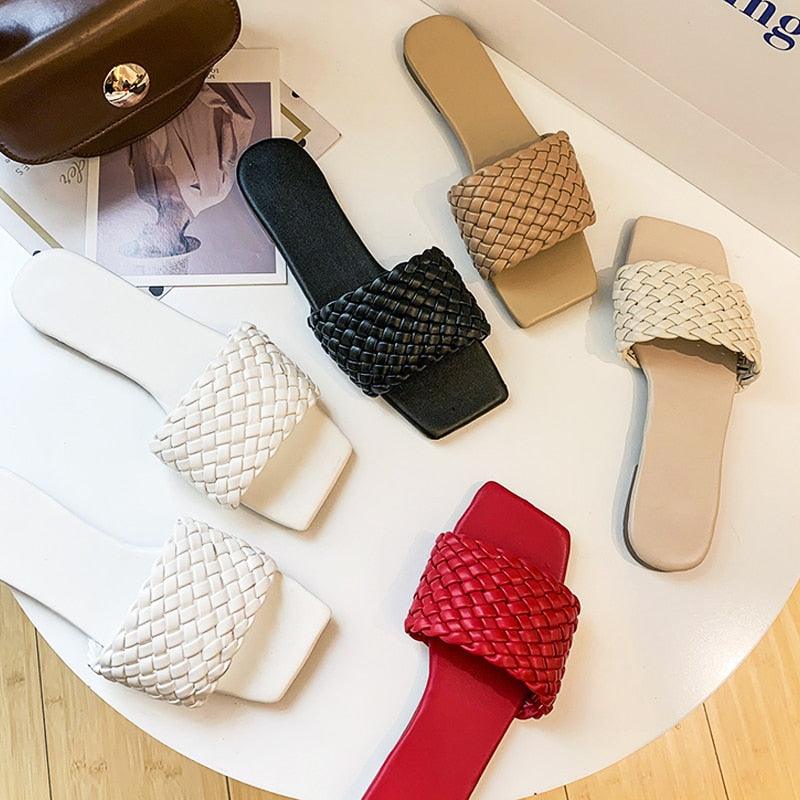 Women's Open-Toe Flat Sandals with Charm Detail Slip-On Beach Slides