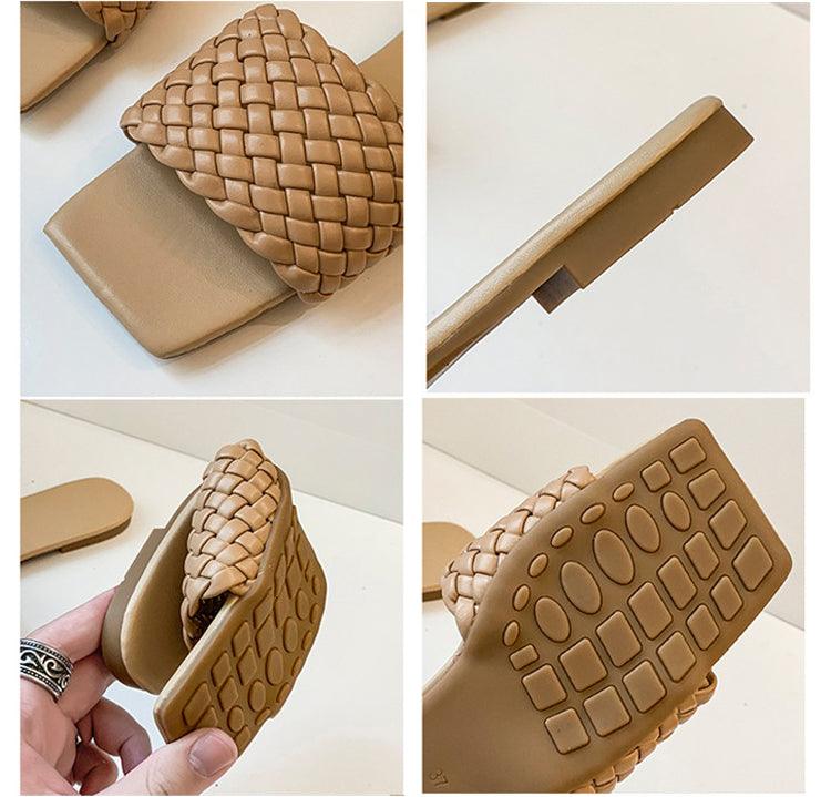 Women's Open-Toe Flat Sandals with Charm Detail Slip-On Beach Slides