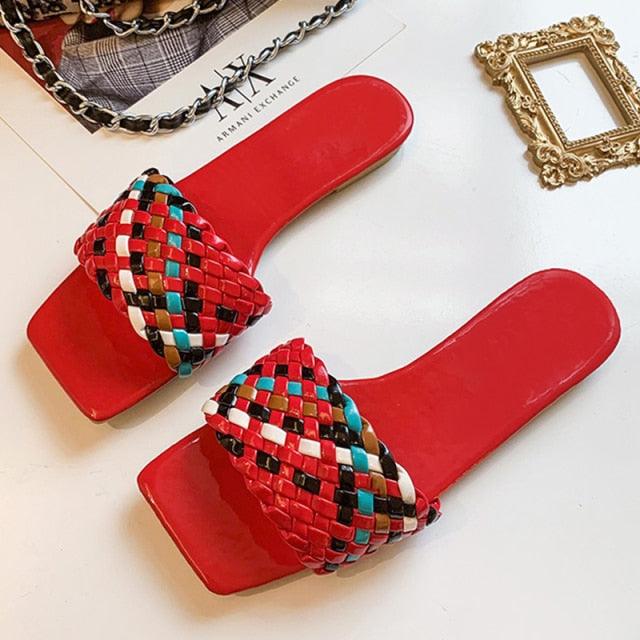 Women's Open-Toe Flat Sandals with Charm Detail Slip-On Beach Slides