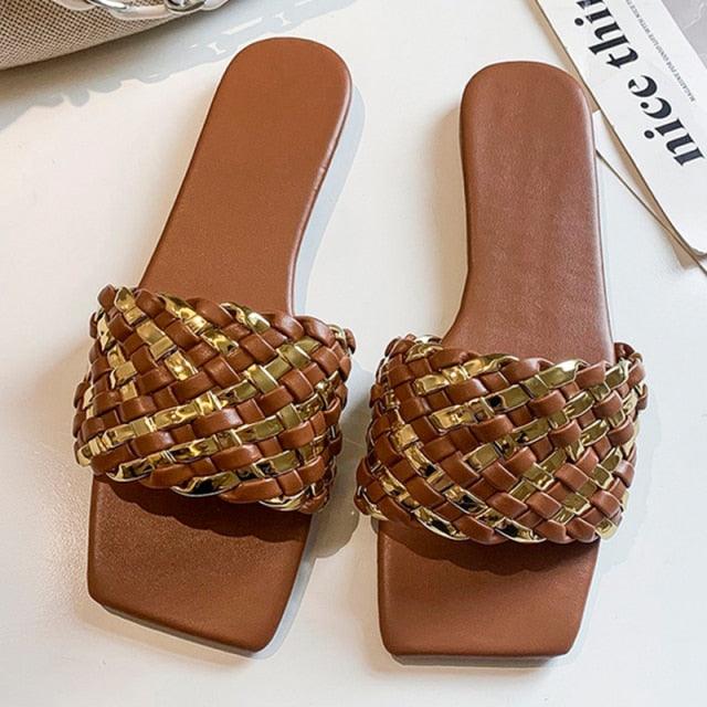 Women's Open-Toe Flat Sandals with Charm Detail Slip-On Beach Slides
