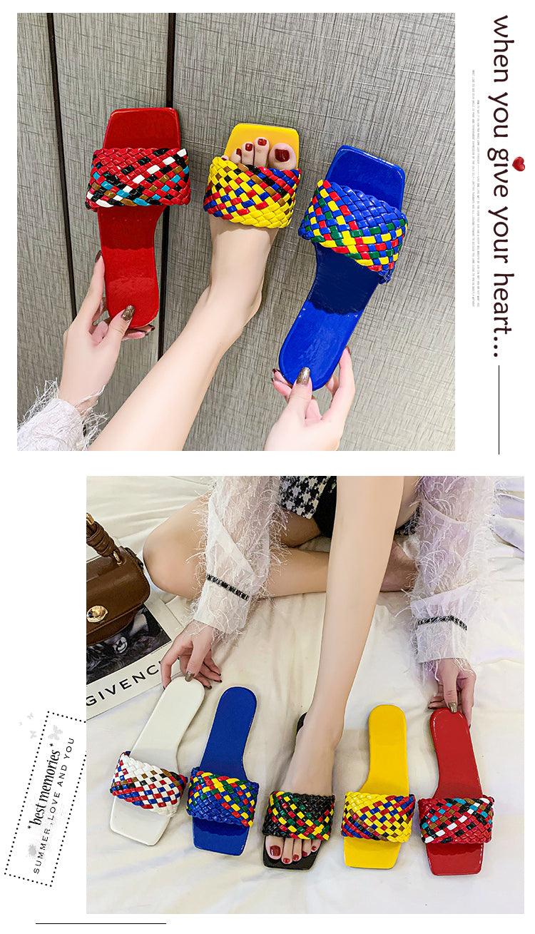 Women's Open-Toe Flat Sandals with Charm Detail Slip-On Beach Slides