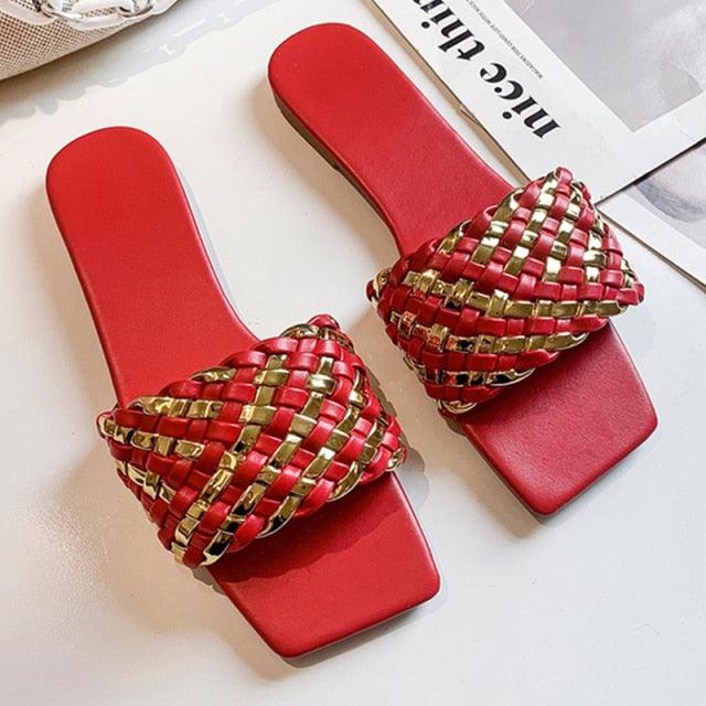 Women's Open-Toe Flat Sandals with Charm Detail Slip-On Beach Slides