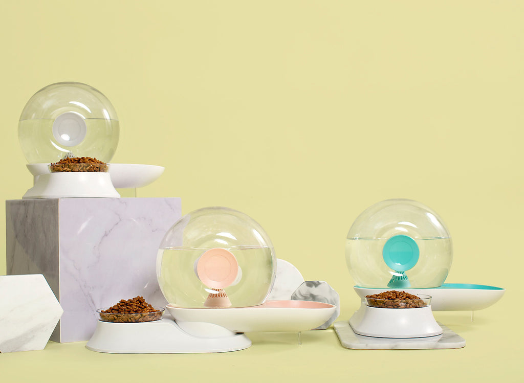 Pet Life ® 'Auto-Myst' Snail Shaped 2-in-1 Automated Gravity Pet Filtered Water Dispenser and Food Bowl