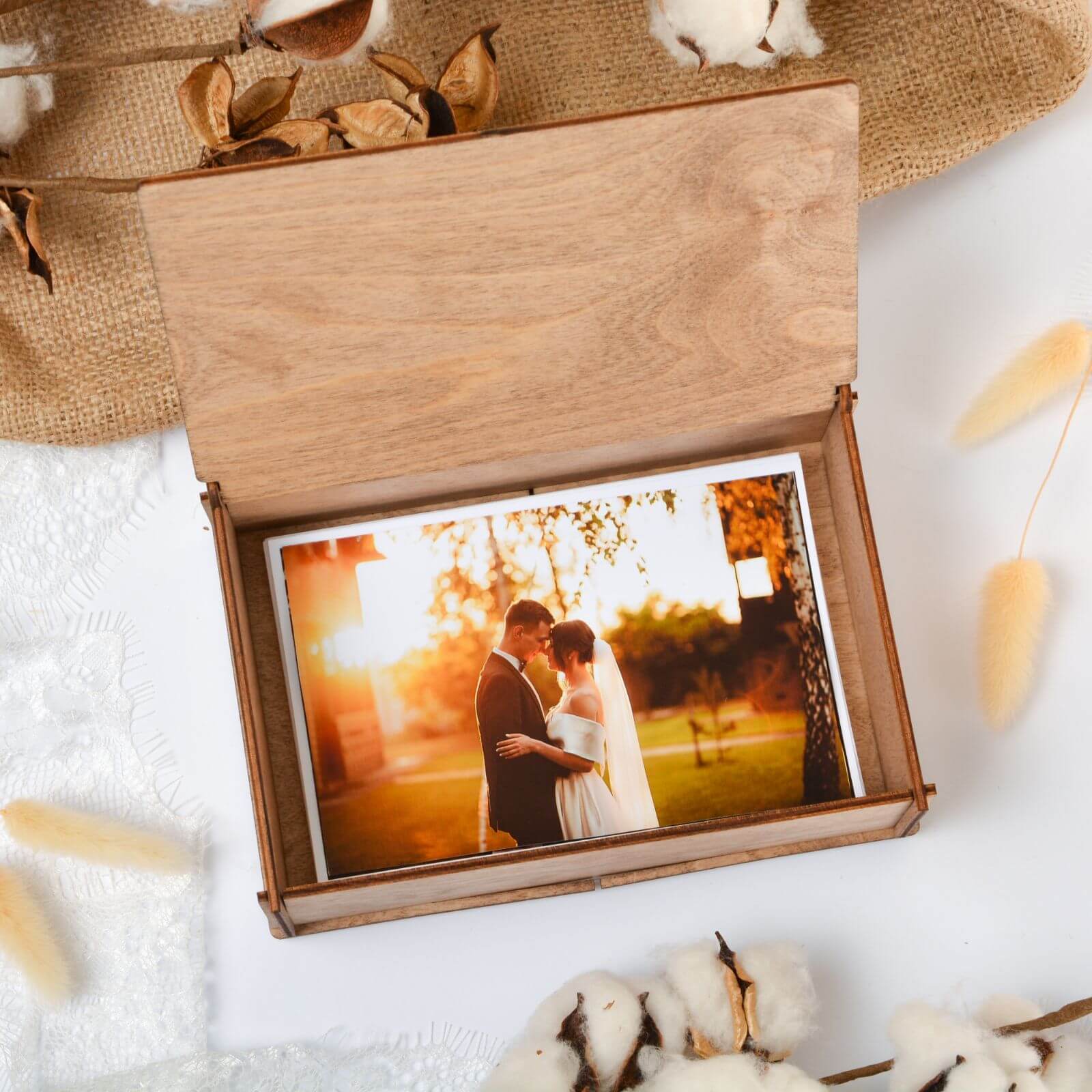 Luxury Wooden Wedding Photo Keepsake Box for Treasured Memories