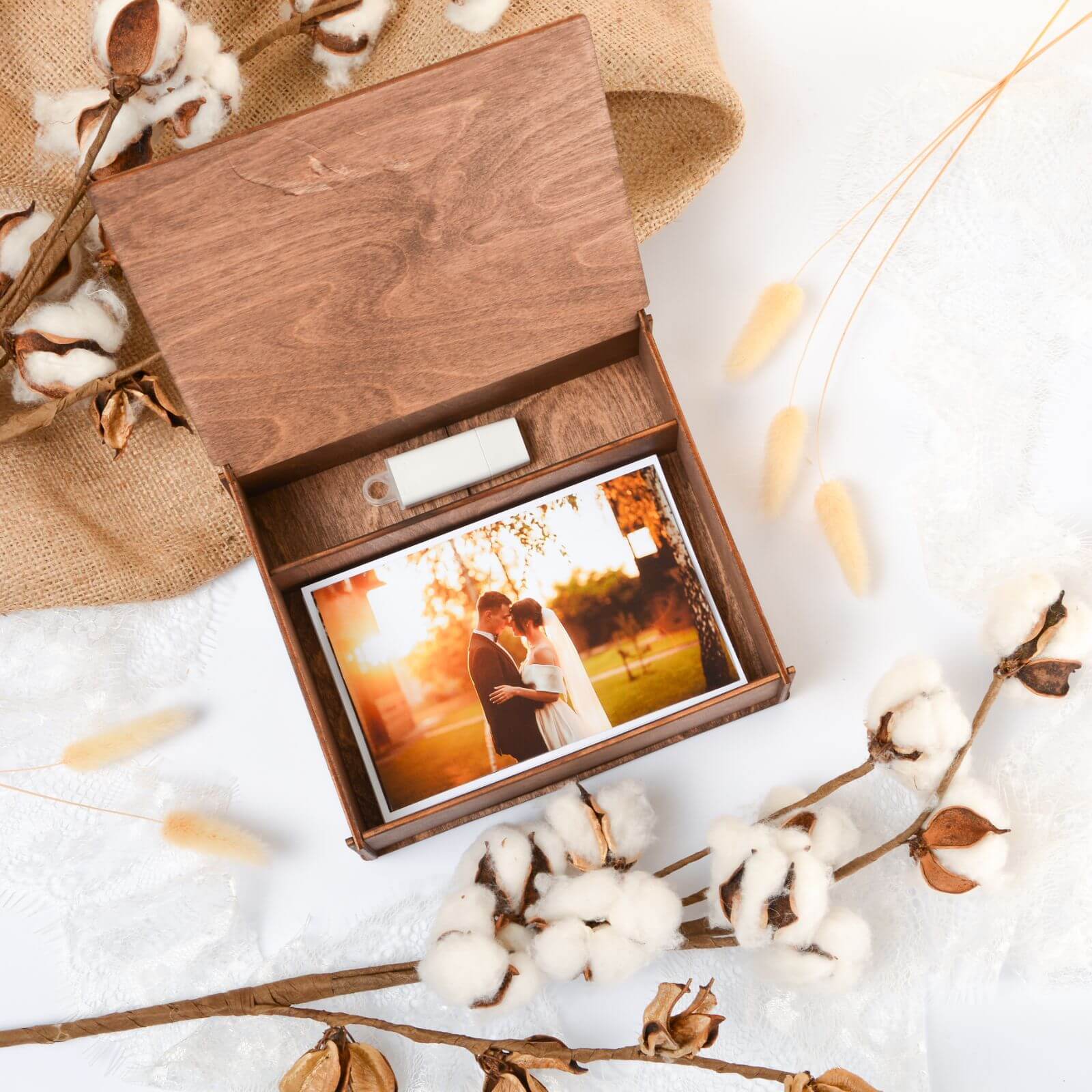 Luxury Wooden Wedding Photo Keepsake Box for Treasured Memories