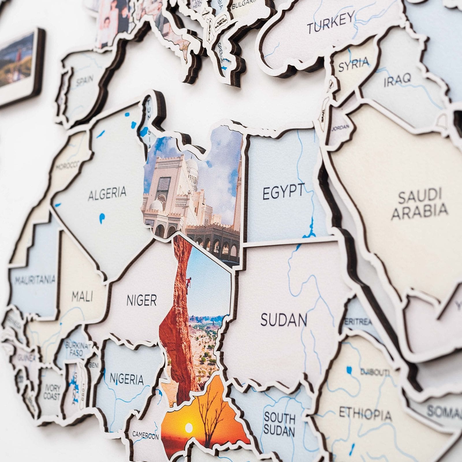 World Photo Map Pastel – Wooden Global Travel Photo Display