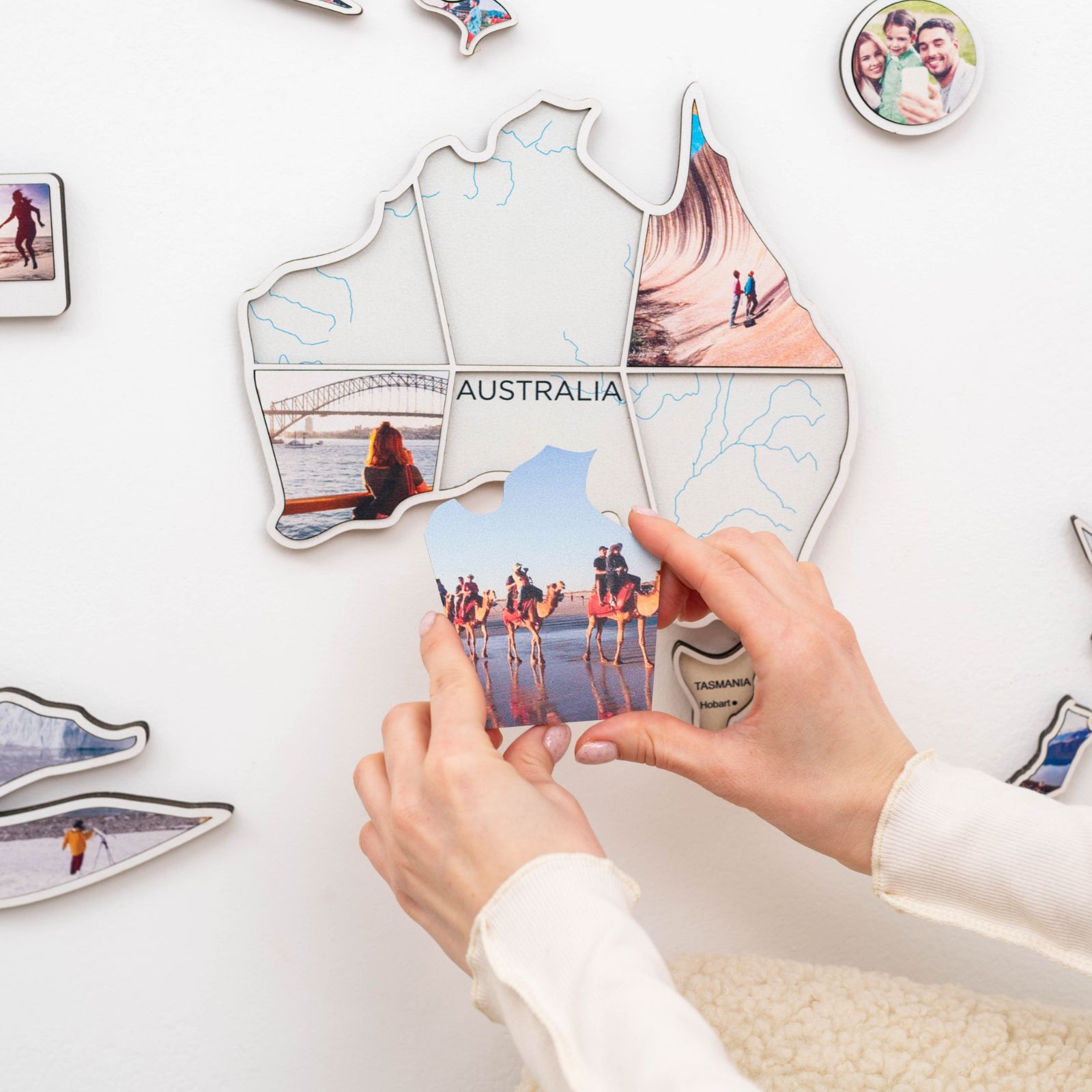 World Photo Map Pastel – Wooden Global Travel Photo Display
