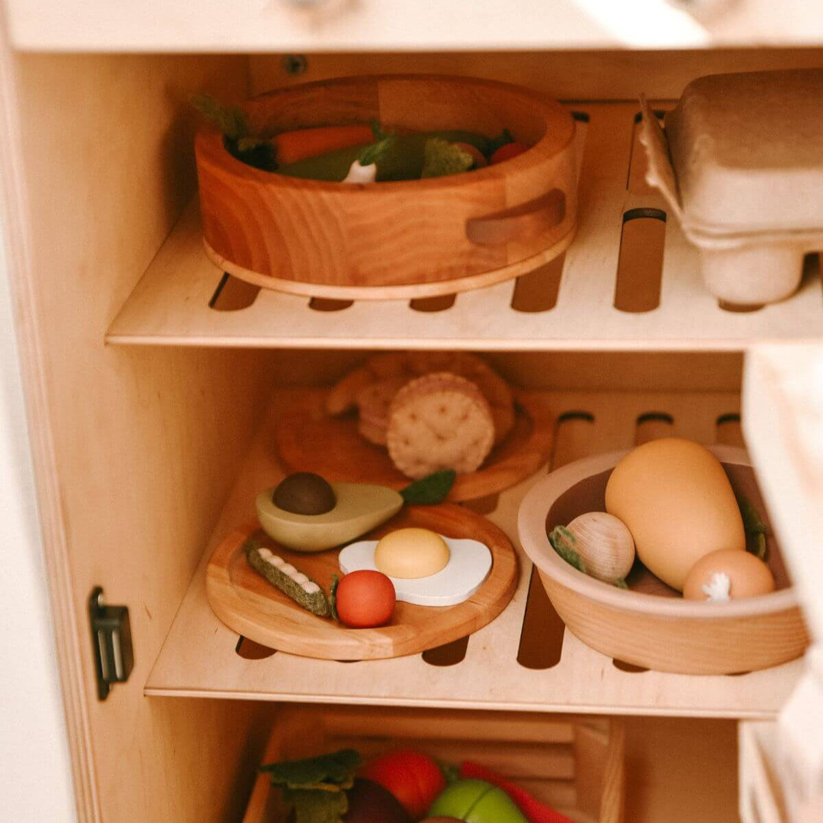 Minimalist Scandi Wooden Play Fridge for Kids – Beige & White