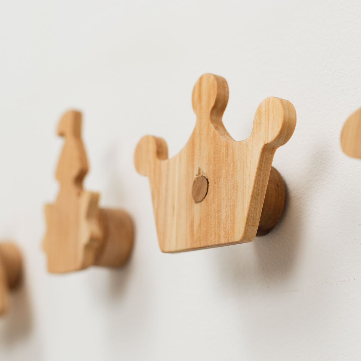 Handcrafted Dinosaur Wall Hooks – Scandi-Boho Wooden Decor