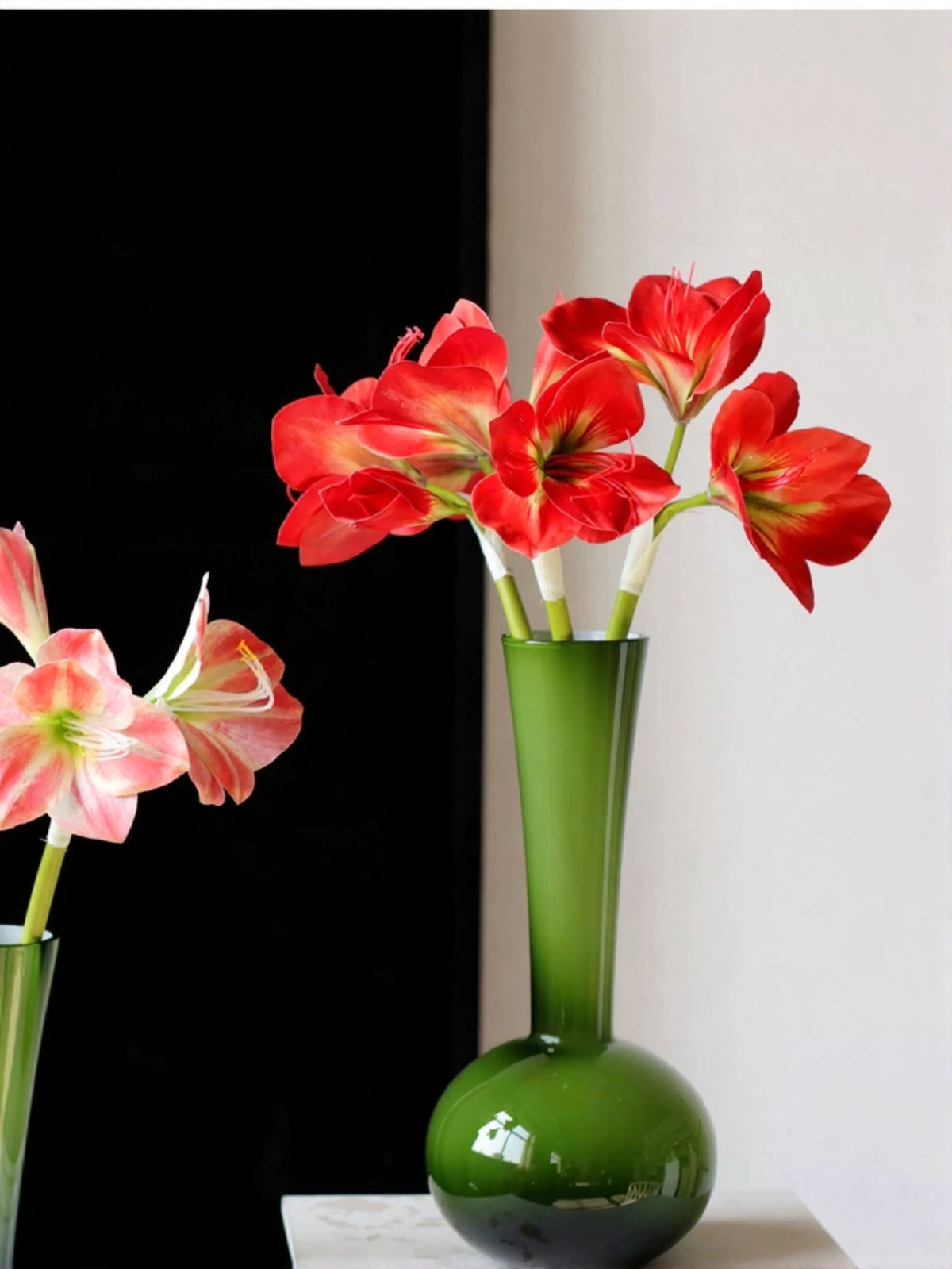 Elegant Amaryllis Stem – 26.5"