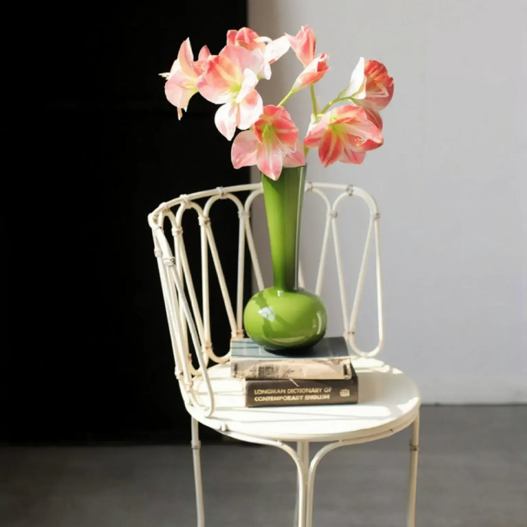 Elegant Amaryllis Stem – 26.5"