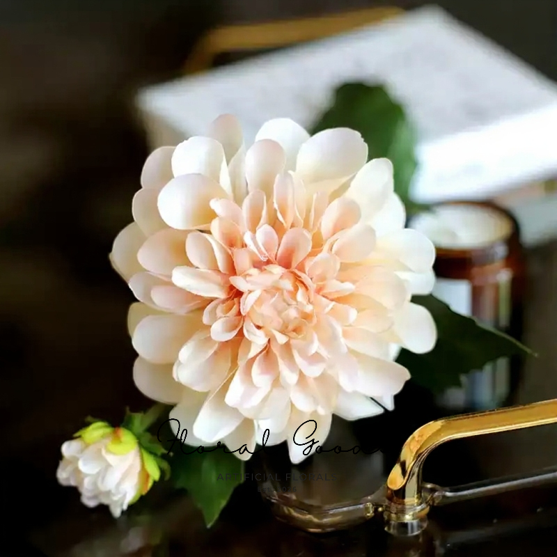 Café au Lait Dahlia Stem – 24"