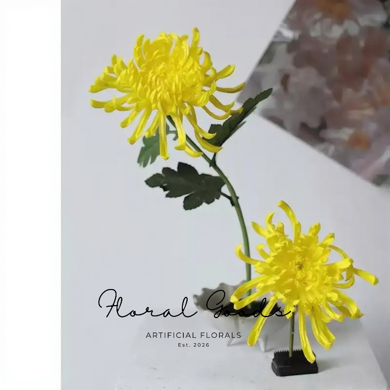 Golden Spider Mum Stem – 27.5"