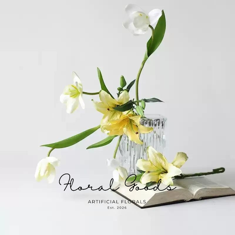 Petite Lily Stem – 15"
