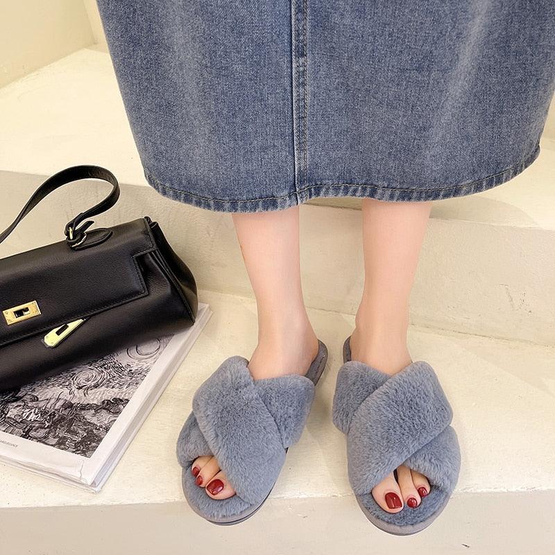 Women’s Faux Fur Cross-Strap Indoor Slides with Memory Foam