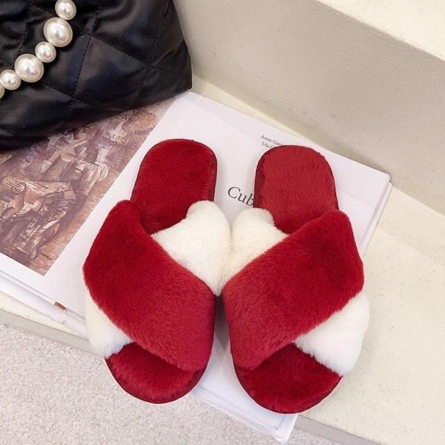 Women’s Faux Fur Cross-Strap Indoor Slides with Memory Foam