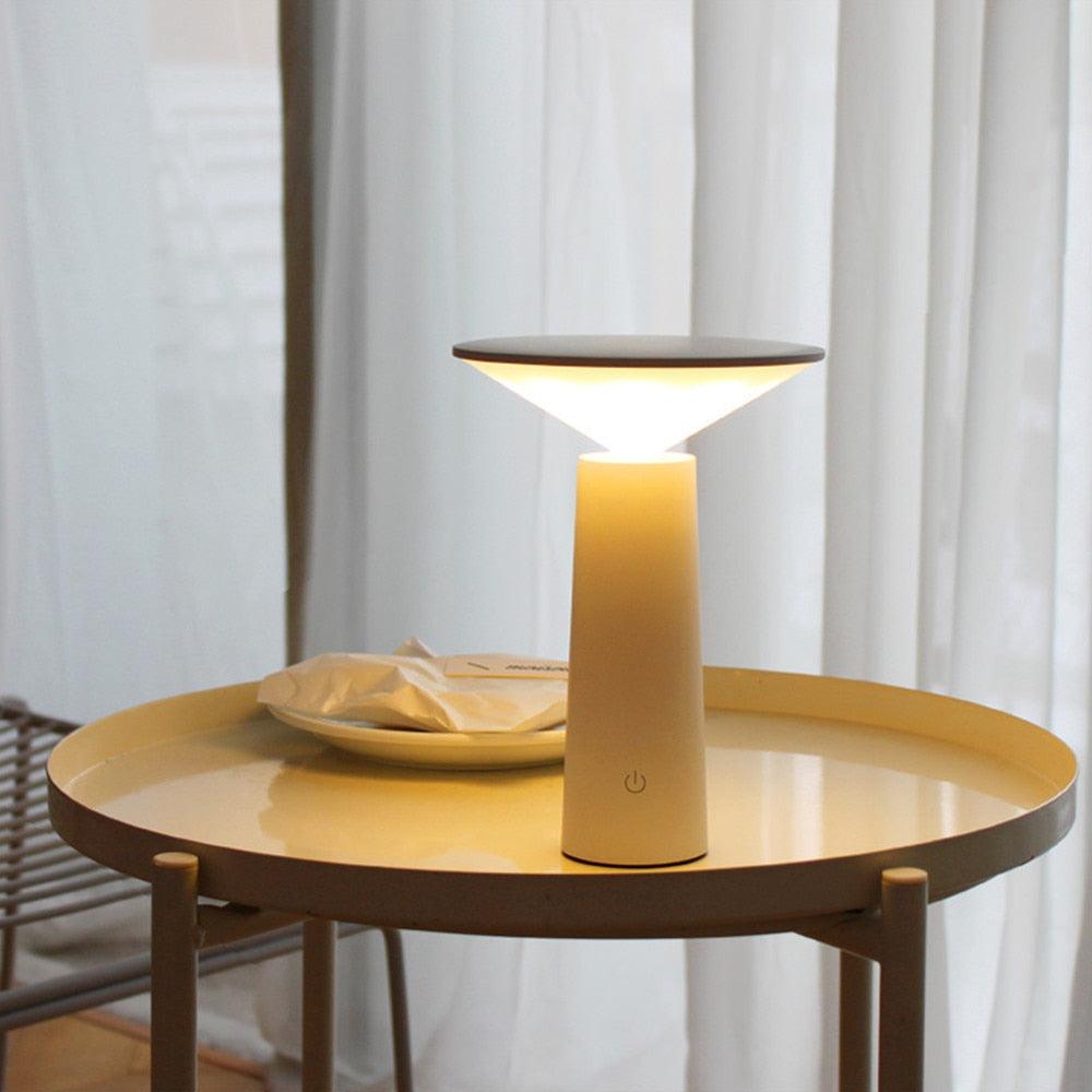 Modern Metallic Touch Sensor Desk Lamp for Bedroom and Office