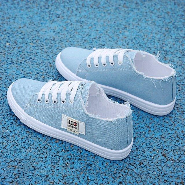 Women's Embroidered White Sneakers Floral PU Leather Low Top Shoes