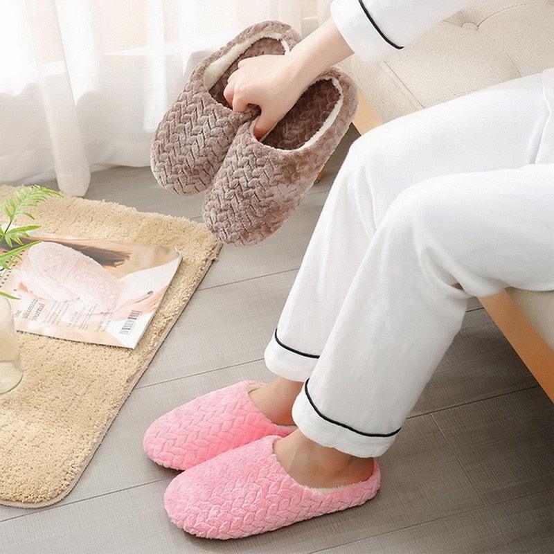 Unisex Plush Memory Foam House Slippers - Warm Non-Slip Indoor Shoes