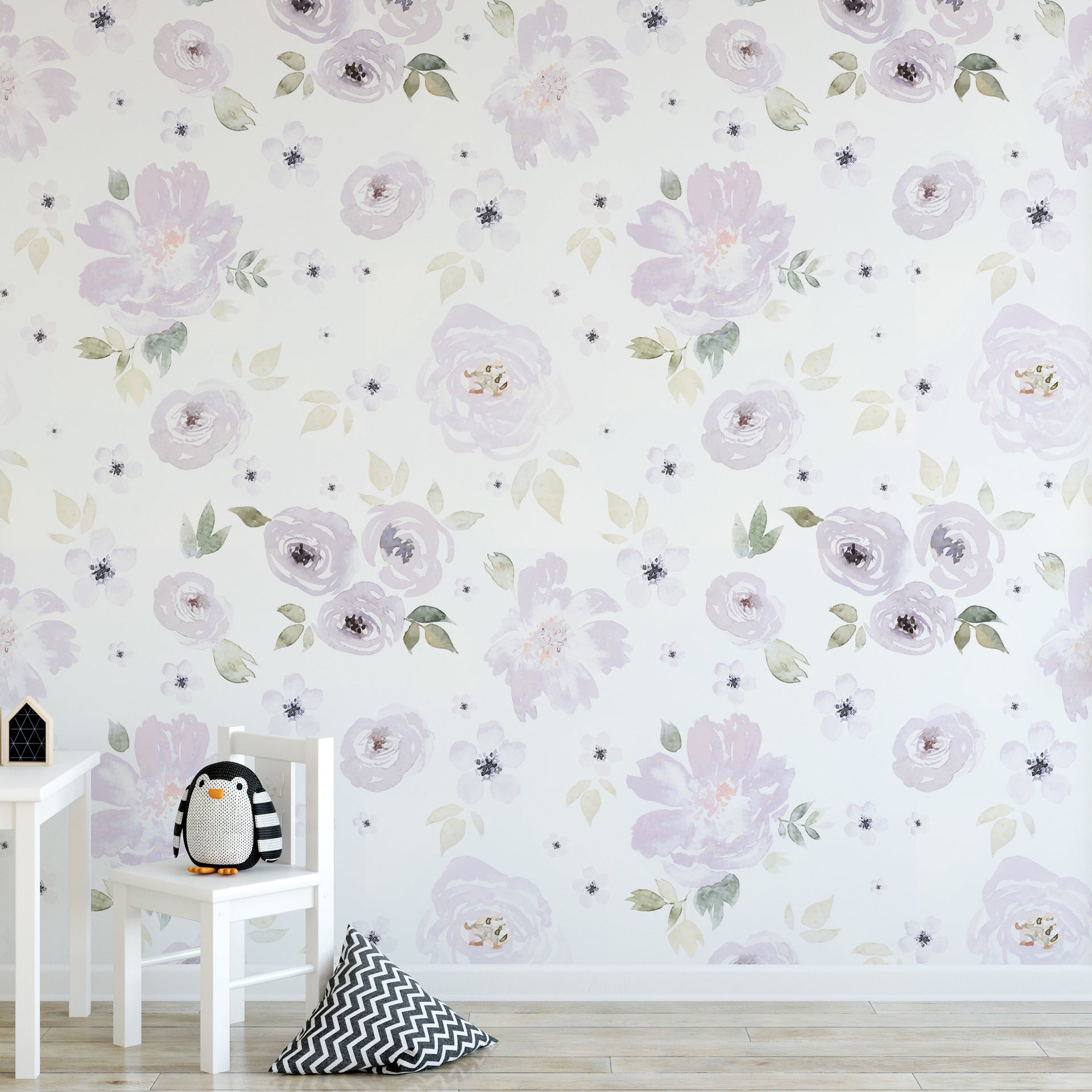 Leah Floral Whimsical Wallpaper in Lavender & White