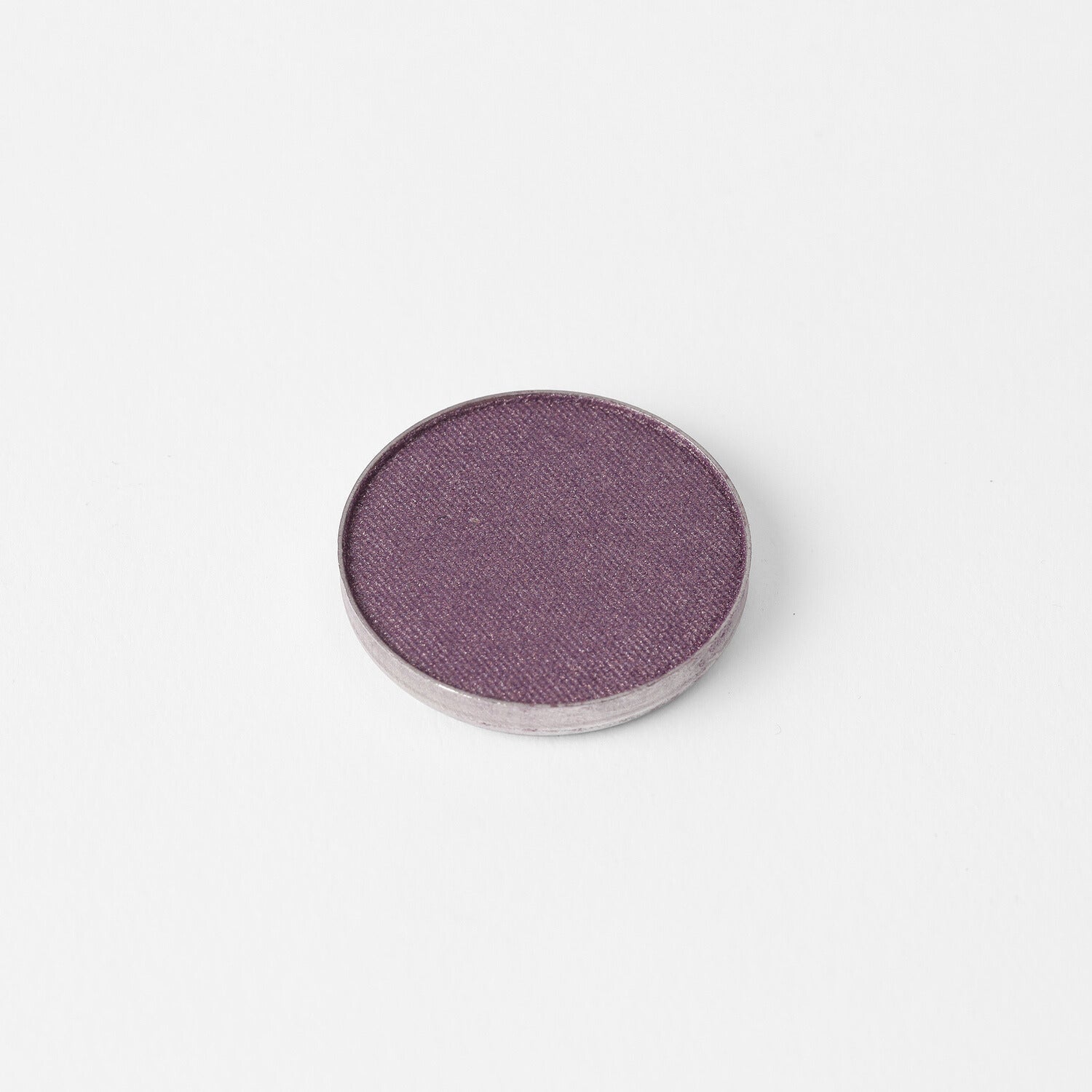 Glow Pressed Eyeshadow: Buildable Long-Lasting Luminous Pigment