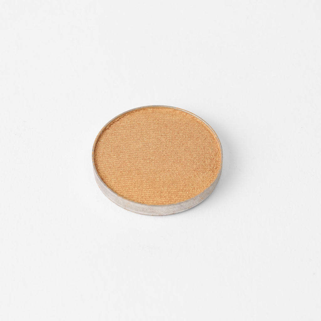 Glow Pressed Eyeshadow: Buildable Long-Lasting Luminous Pigment