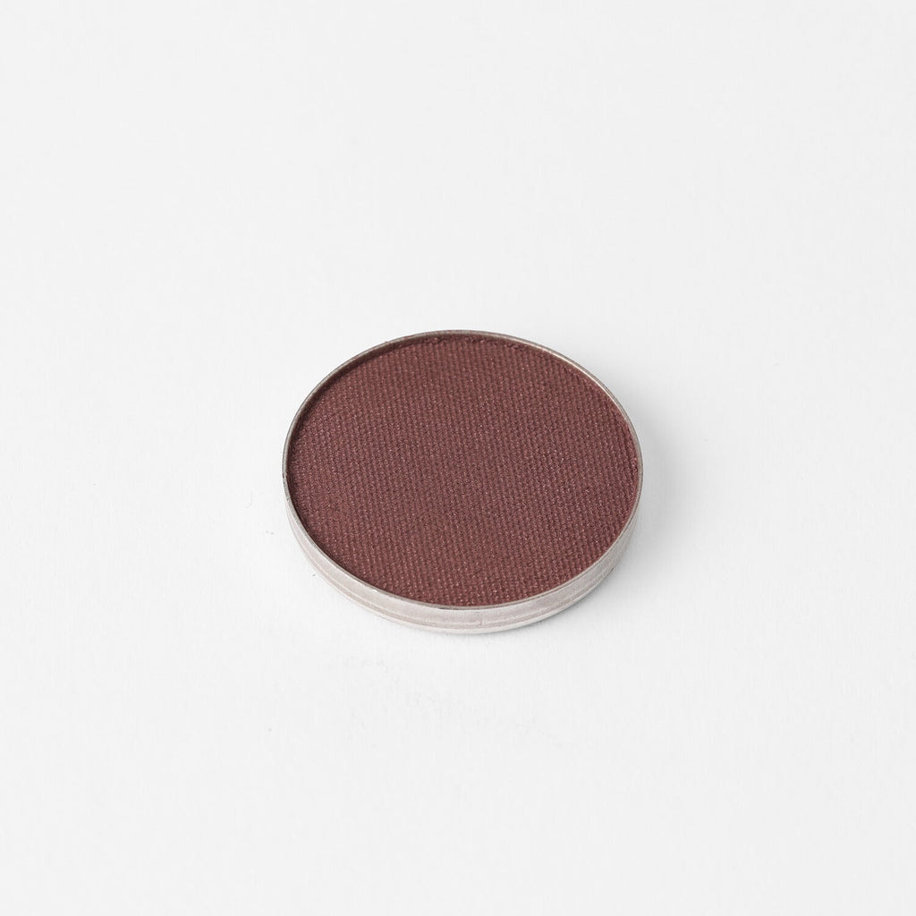 Glow Pressed Eyeshadow: Buildable Long-Lasting Luminous Pigment