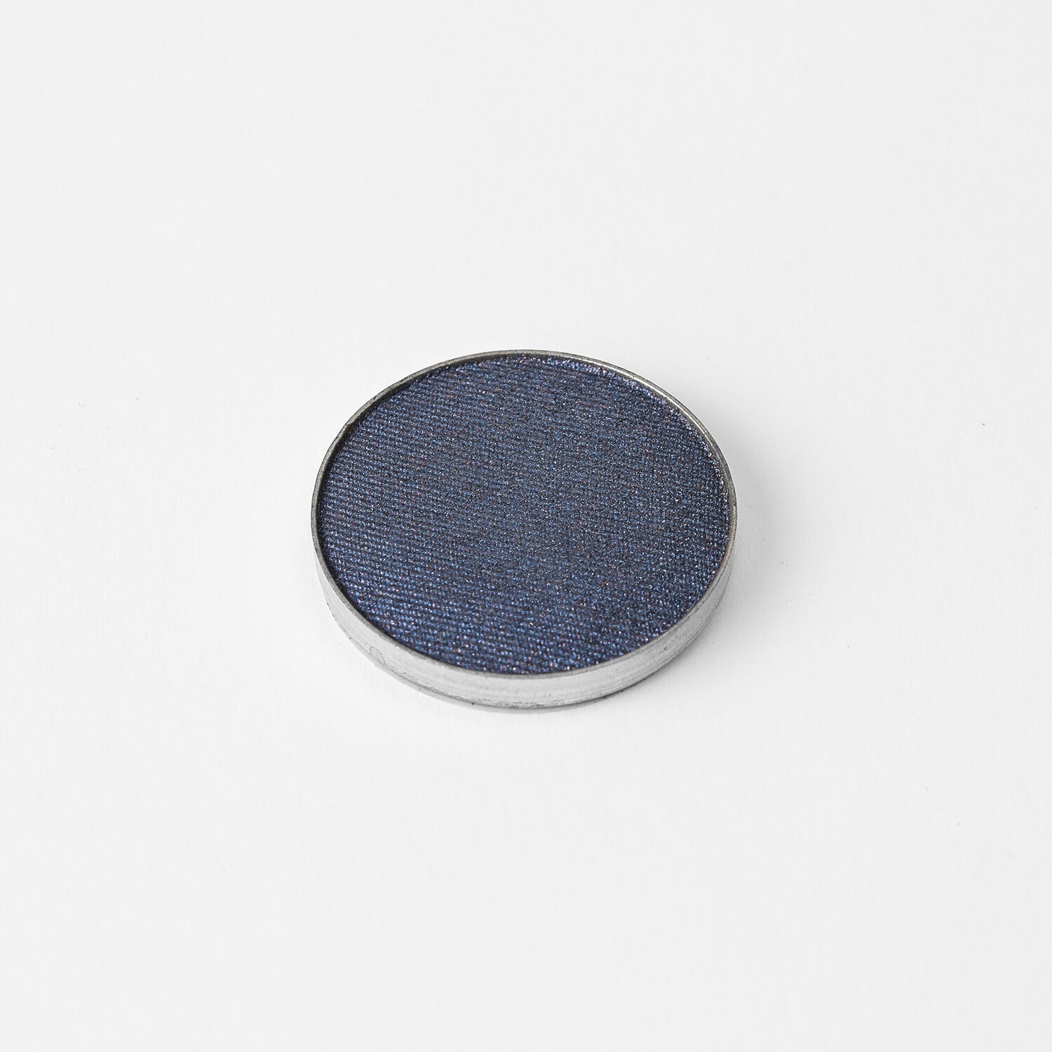 Glow Pressed Eyeshadow: Buildable Long-Lasting Luminous Pigment