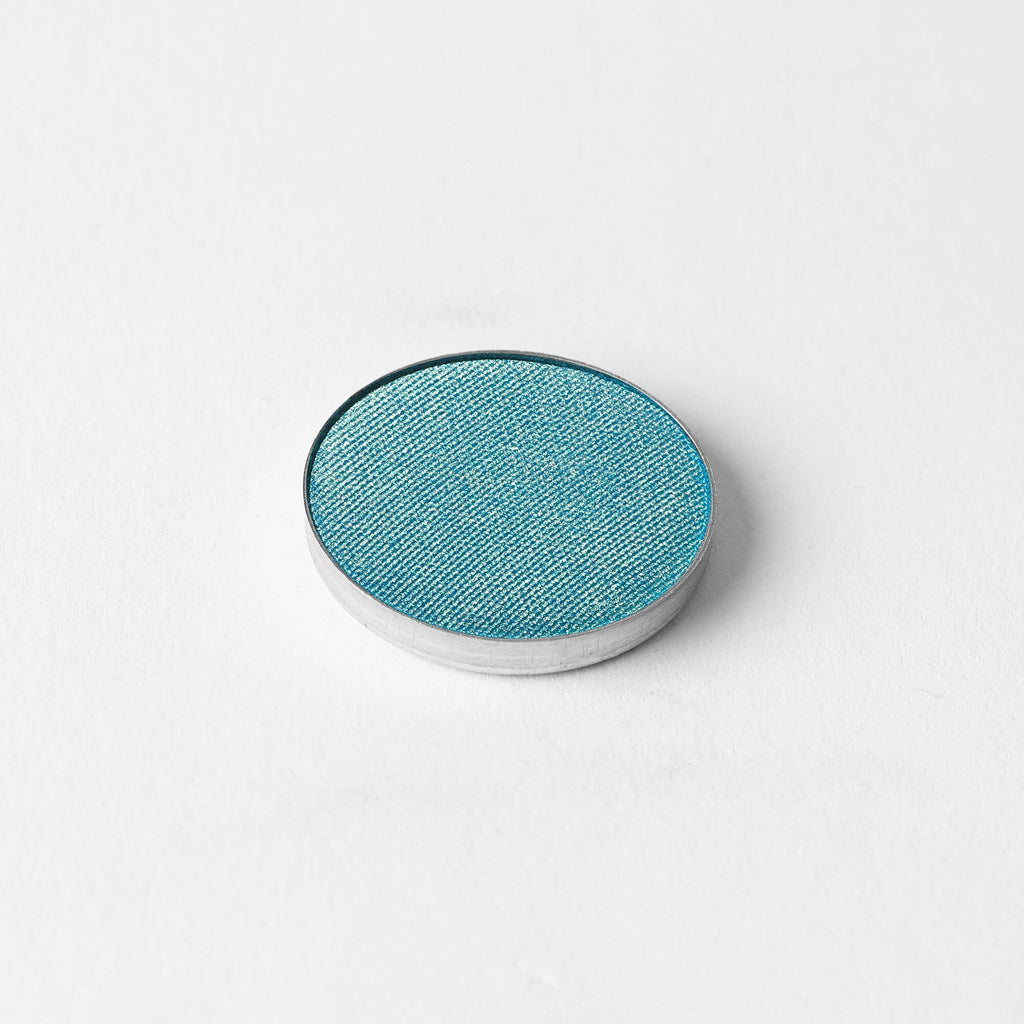 Glow Pressed Eyeshadow: Buildable Long-Lasting Luminous Pigment