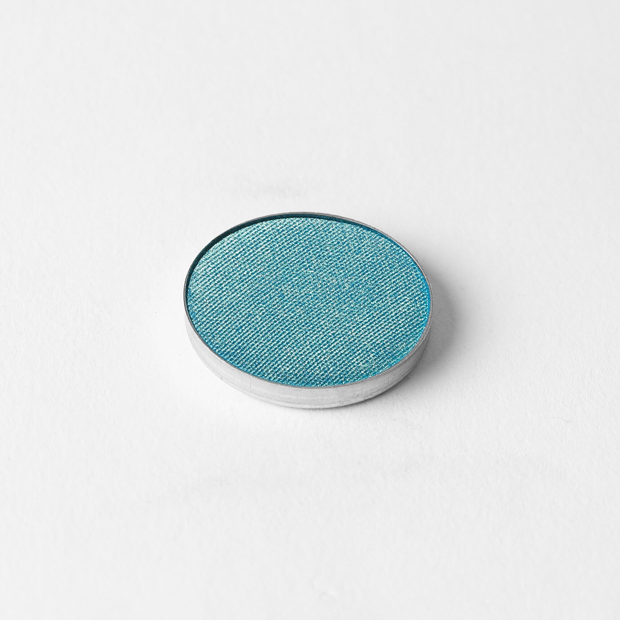Glow Pressed Eyeshadow: Buildable Long-Lasting Luminous Pigment