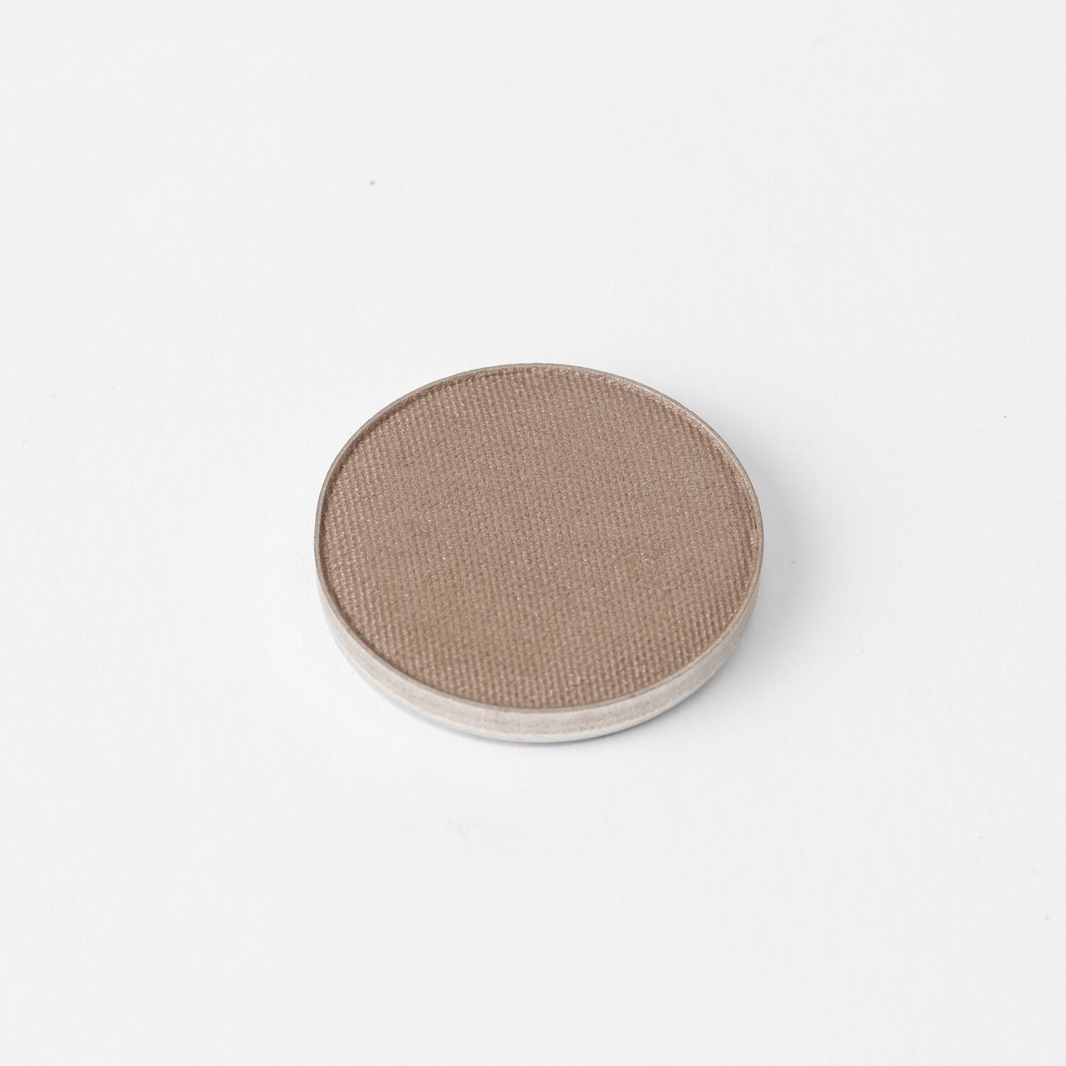 Glow Pressed Eyeshadow: Buildable Long-Lasting Luminous Pigment