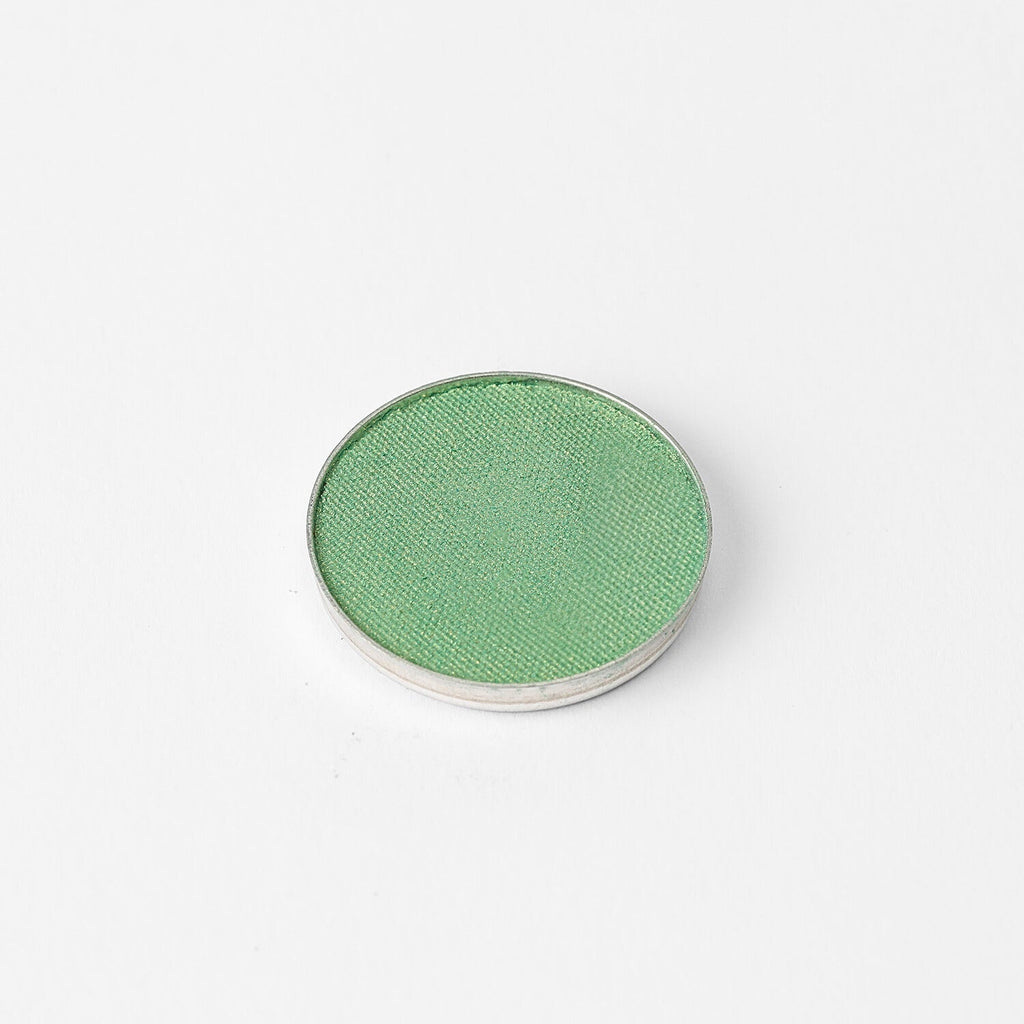 Glow Pressed Eyeshadow: Buildable Long-Lasting Luminous Pigment