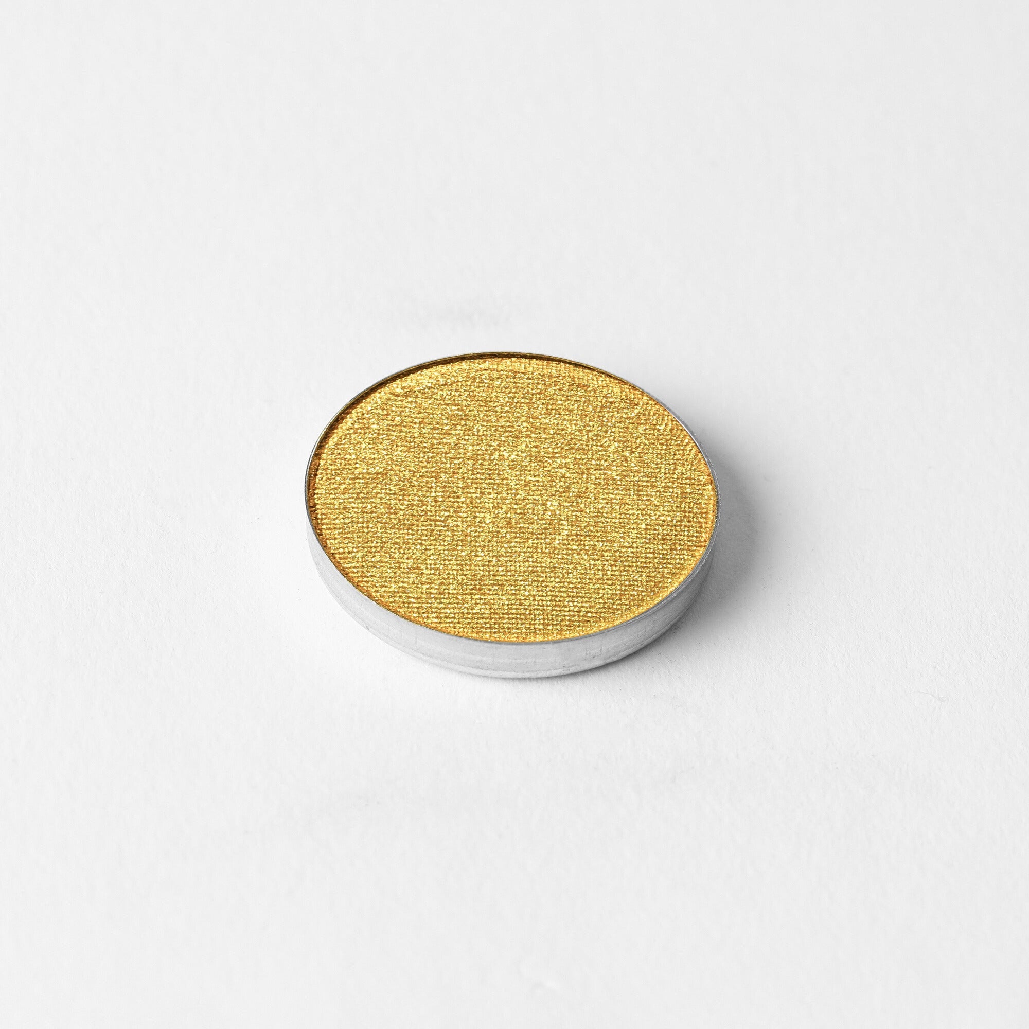 Glow Pressed Eyeshadow: Buildable Long-Lasting Luminous Pigment